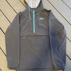 STIO Windbreaker